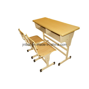 Стандартный размер мордена, установленный на двухстуденческом столе и стуле от фабрики